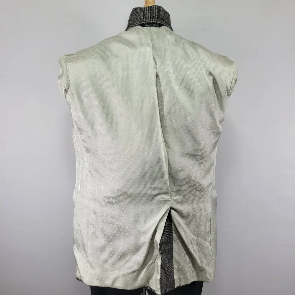 The Unbranded Brand before completing